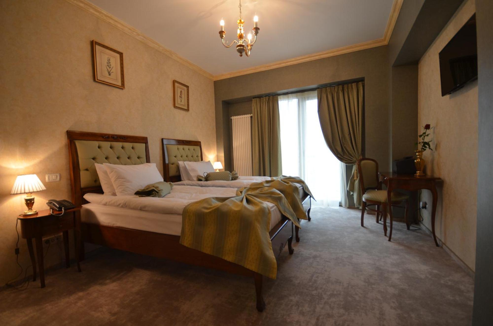 The Arlington Boutique Hotel Craiova Zimmer foto