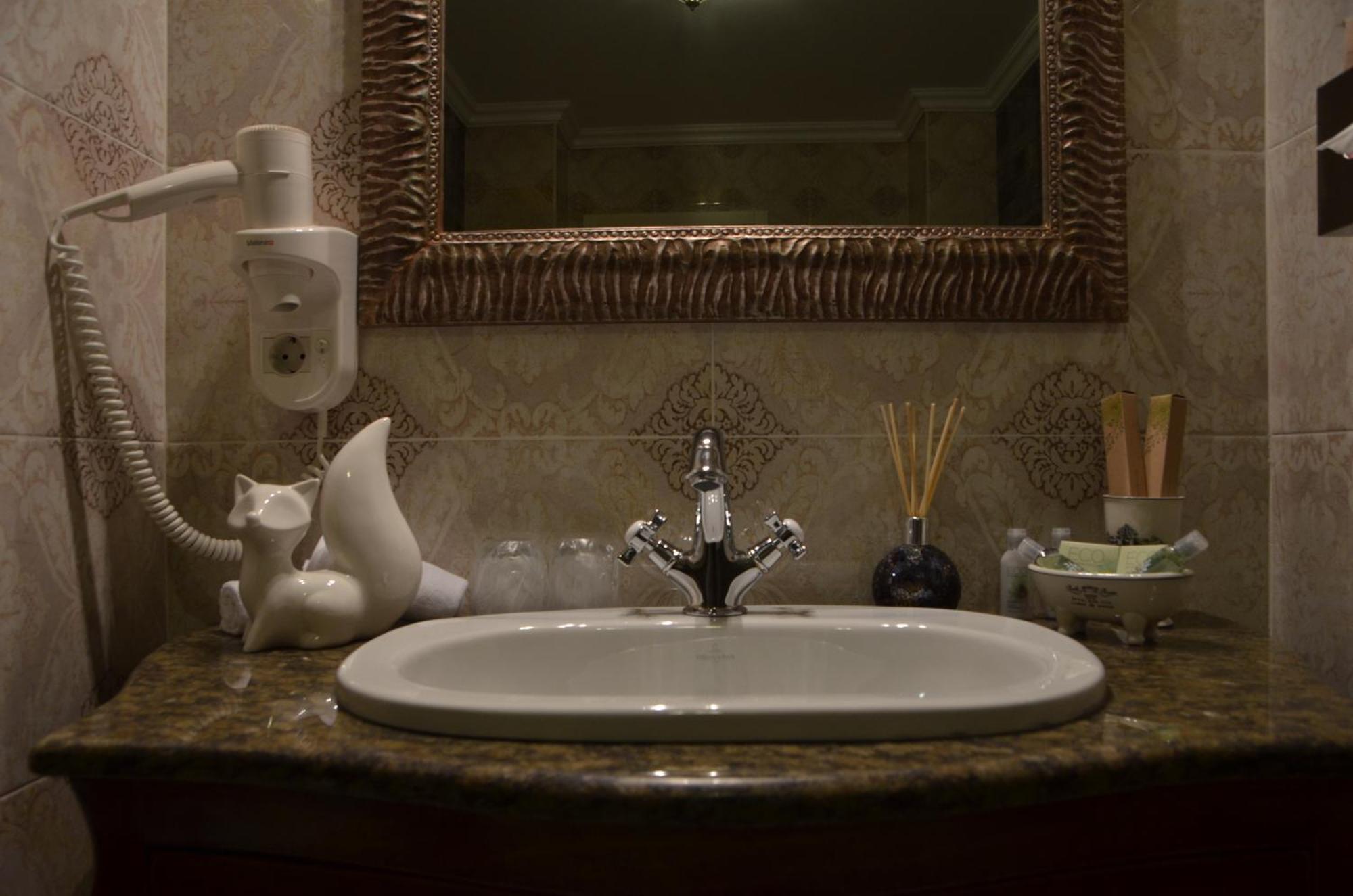 The Arlington Boutique Hotel Craiova Zimmer foto