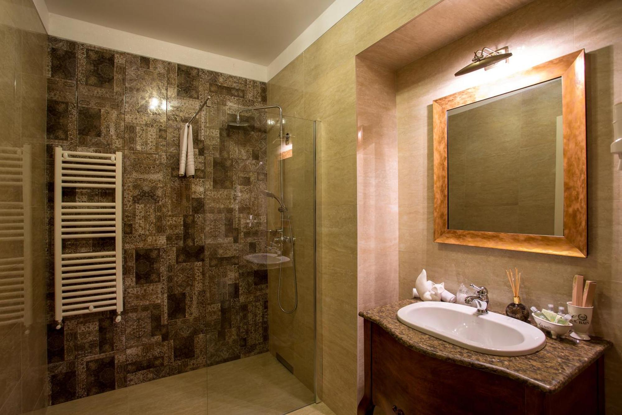 The Arlington Boutique Hotel Craiova Zimmer foto